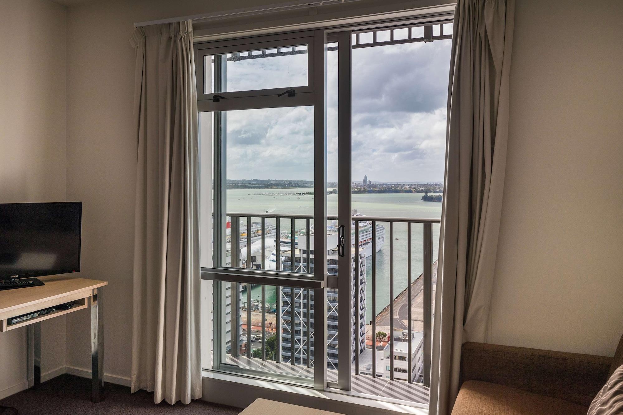 Auckland Harbour Suites Exterior foto